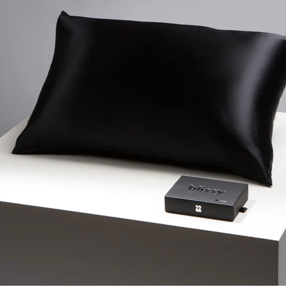 Blissy Black Silk Pillowcase
